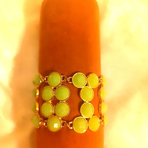 Kate Spade light green jade color and gold statement bracelet - Picture 3 of 7